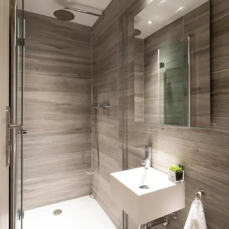 Chic Gran Via Apartament